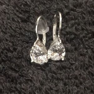 Simulated 3 karat diamond earrings!